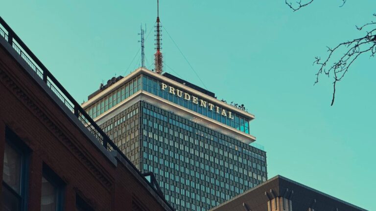 Prudential Shares: Is PRU Worth Buying?