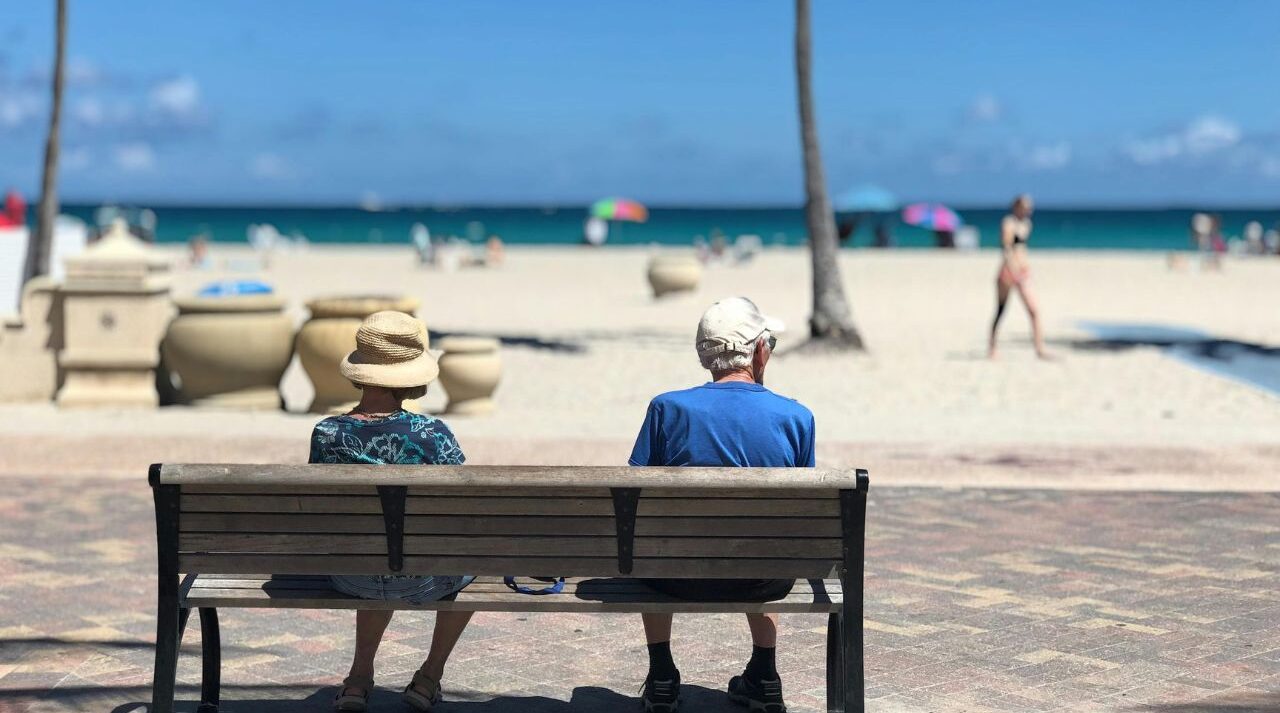 early retirement UK planning guide